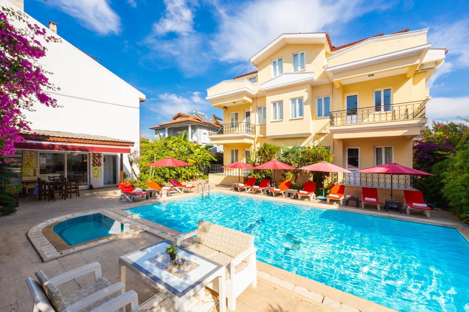 Grand Prestige Hotel Дальян Экстерьер фото